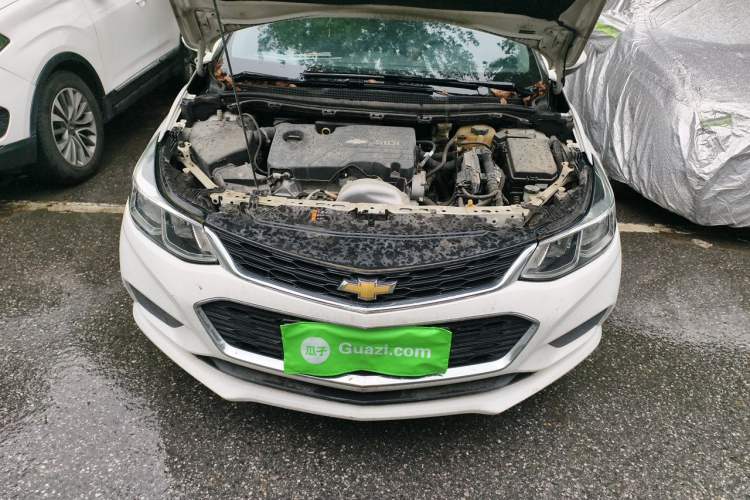 Used Chevrolet Cruze 2018 320 Automatic Pioneer Sunroof Edition Engine Bay
