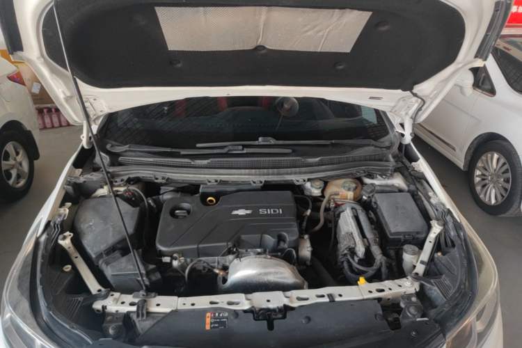 Used Chevrolet Cruze 2018 320 Automatic Pioneer Sunroof Edition Engine Bay
