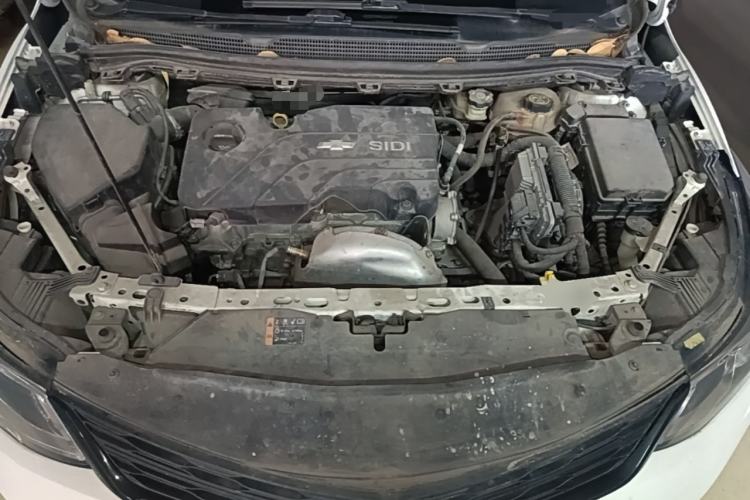 Used Chevrolet Cruze 2018 Redline 320 Automatic Pioneer Edition Engine Bay