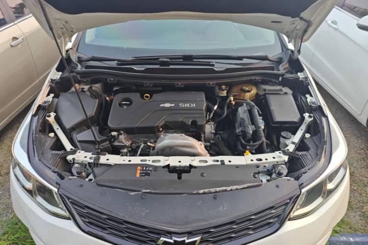Used Chevrolet Cruze 2018 Redline 320 Automatic Pioneer Edition Engine Bay