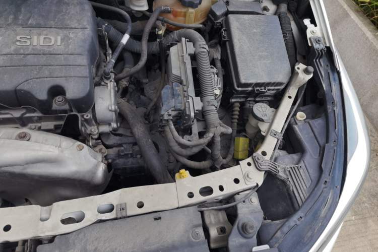 Used Chevrolet Cruze 2018 320 Automatic Pioneer Sunroof Edition Engine Bay Left