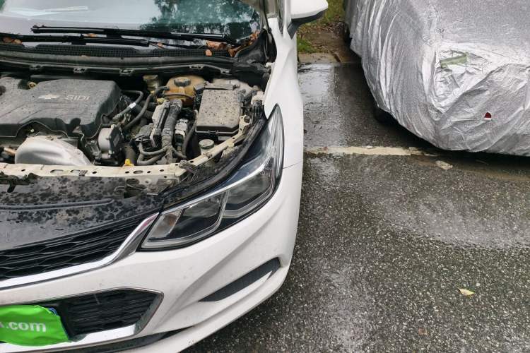 Used Chevrolet Cruze 2018 320 Automatic Pioneer Sunroof Edition Engine Bay Left
