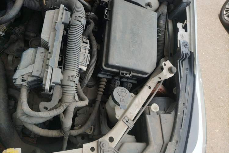 Used Chevrolet Cruze 2018 320 Automatic Pioneer Sunroof Edition Engine Bay Left