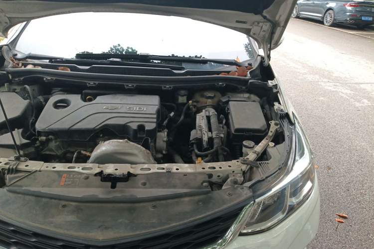 Used Chevrolet Cruze 2018 320 Automatic Pioneer Sunroof Edition Engine Bay Left