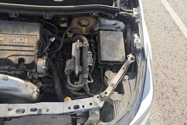 Used Chevrolet Cruze 2018 Redline 320 Automatic Pioneer Edition Engine Bay Left