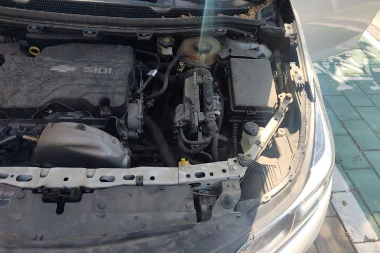 Used Chevrolet Cruze 2018 320 Automatic Pioneer Sunroof Edition Engine Bay Left