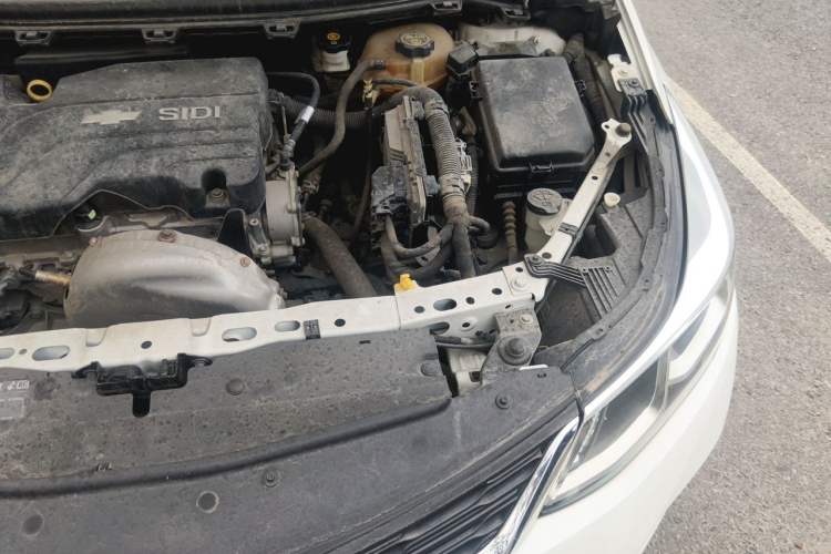 Used Chevrolet Cruze 2018 320 Automatic Pioneer Sunroof Edition Engine Bay Left