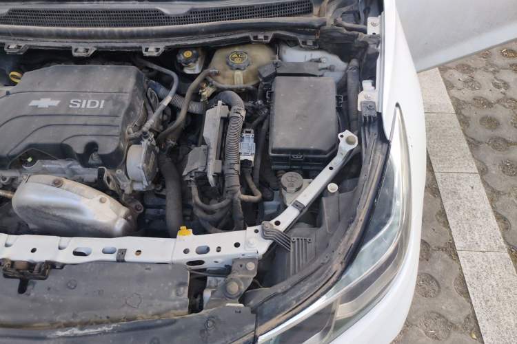 Used Chevrolet Cruze 2018 Redline 320 Automatic Pioneer Edition Engine Bay Left