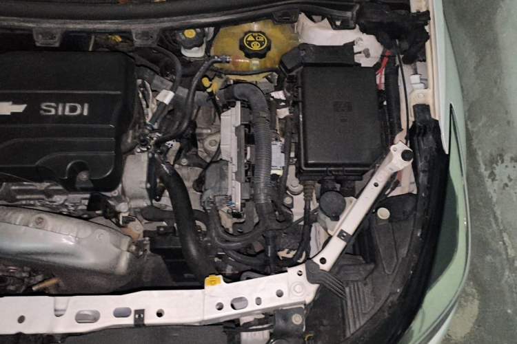 Used Chevrolet Cruze 2018 320 Automatic Pioneer Sunroof Edition Engine Bay Left