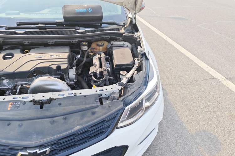 Used Chevrolet Cruze 2018 Redline 320 Automatic Pioneer Edition Engine Bay Left