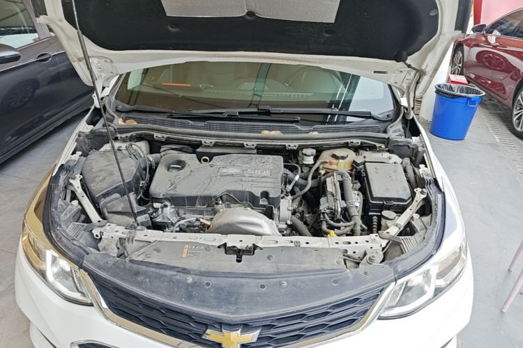Used Chevrolet Cruze 2018 320 Automatic Pioneer Sunroof Edition Engine Bay
