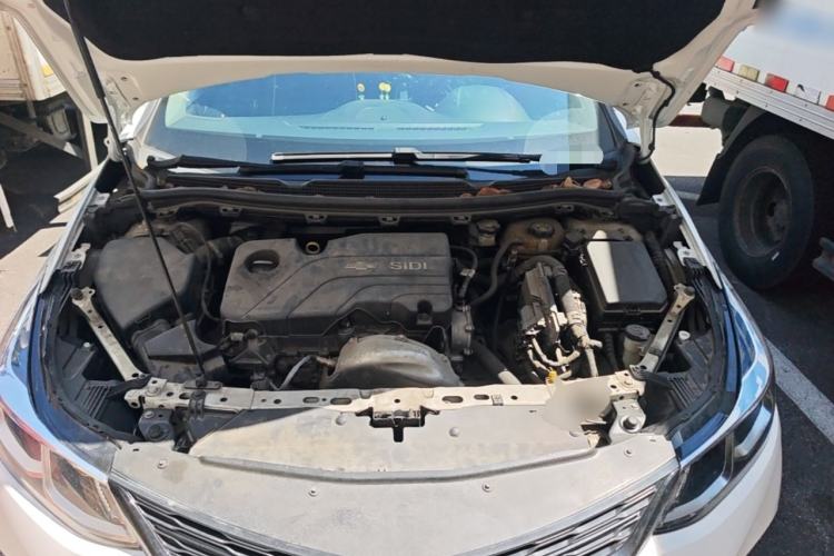 Used Chevrolet Cruze 2018 Redline 320 Automatic Pioneer Edition Engine Bay