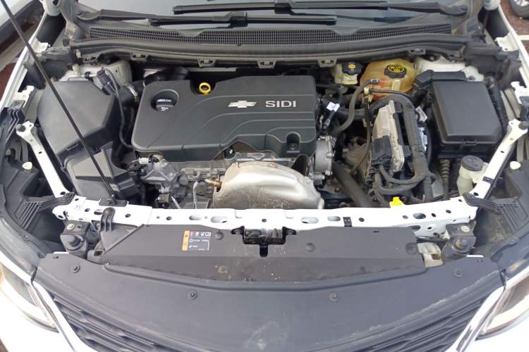 Used Chevrolet Cruze 2018 Revised Version 320 Automatic Pioneer Edition Engine Bay