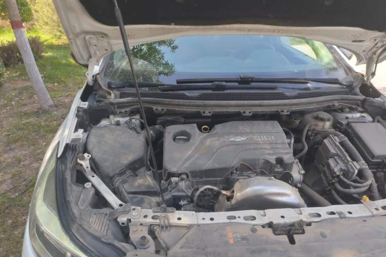Used Chevrolet Cruze 2018 Redline 320 Automatic Pioneer Edition Engine Bay Right
