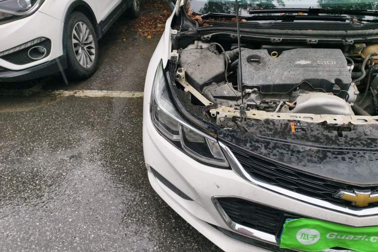 Used Chevrolet Cruze 2018 320 Automatic Pioneer Sunroof Edition Engine Bay Right