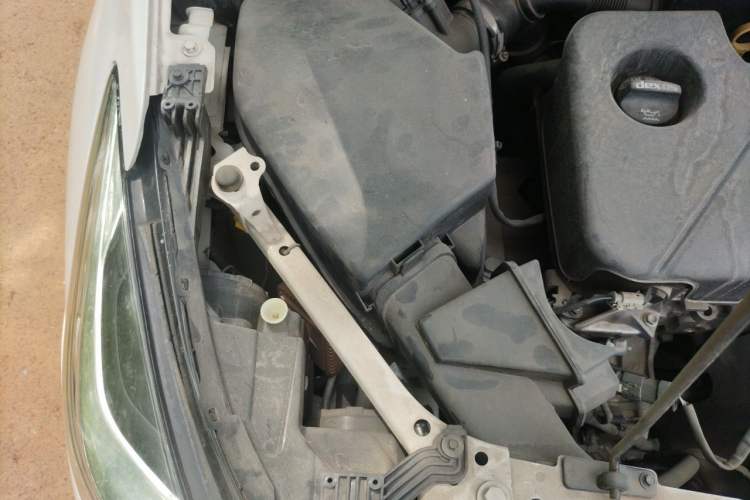 Used Chevrolet Cruze 2018 320 Automatic Pioneer Sunroof Edition Engine Bay Right