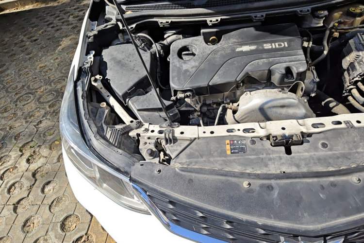Used Chevrolet Cruze 2018 320 Automatic Pioneer Sunroof Edition Engine Bay Right