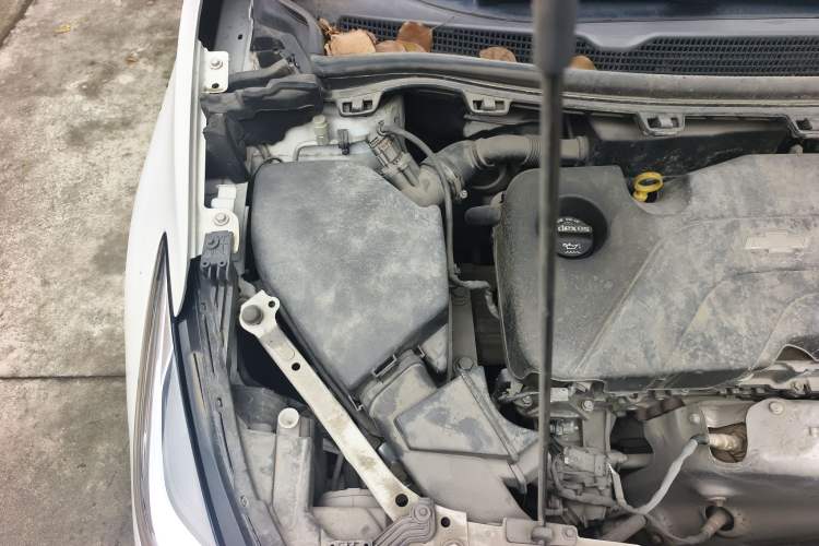 Used Chevrolet Cruze 2018 320 Automatic Pioneer Sunroof Edition Engine Bay Right