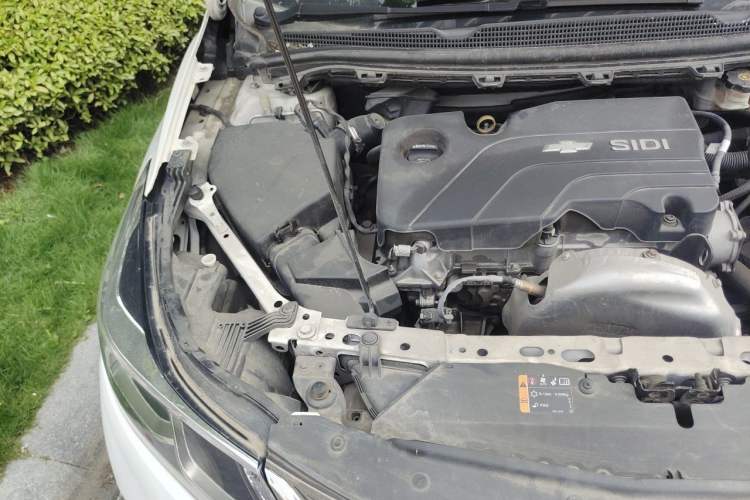 Used Chevrolet Cruze 2018 320 Automatic Pioneer Sunroof Edition Engine Bay Right
