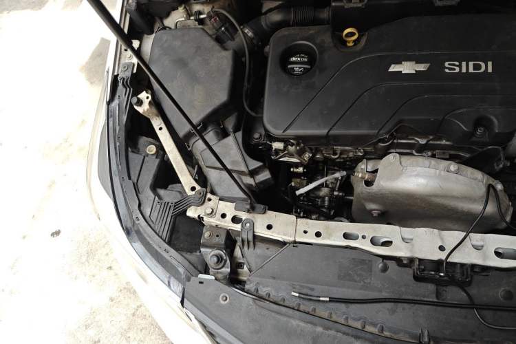 Used Chevrolet Cruze 2018 320 Automatic Pioneer Sunroof Edition Engine Bay Right
