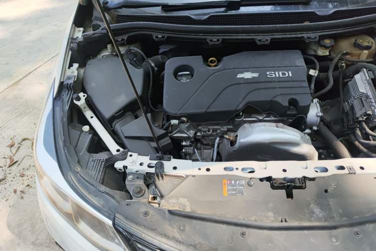 Used Chevrolet Cruze 2018 Redline 320 Automatic Pioneer Edition Engine Bay Right