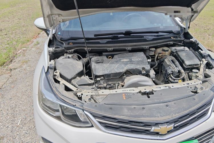 Used Chevrolet Cruze 2018 320 Automatic Pioneer Sunroof Edition Engine Bay Right