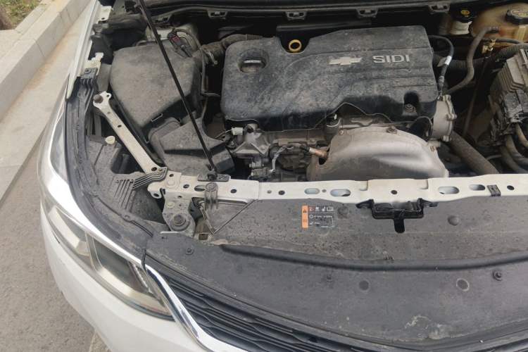Used Chevrolet Cruze 2018 320 Automatic Pioneer Sunroof Edition Engine Bay Right
