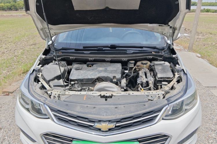 Used Chevrolet Cruze 2018 320 Automatic Pioneer Sunroof Edition Engine Bay