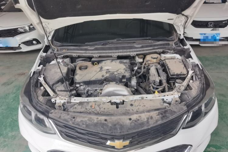 Used Chevrolet Cruze 2018 320 Automatic Pioneer Sunroof Edition Engine Bay