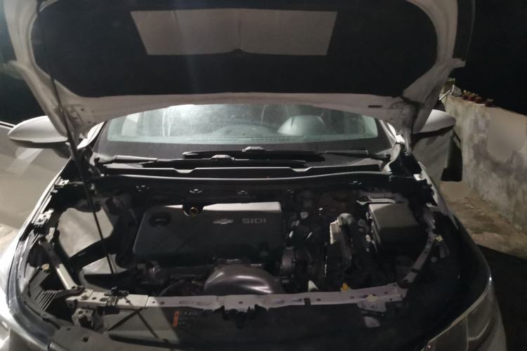 Used Chevrolet Cruze 2018 320 Automatic Pioneer Sunroof Edition Engine Bay