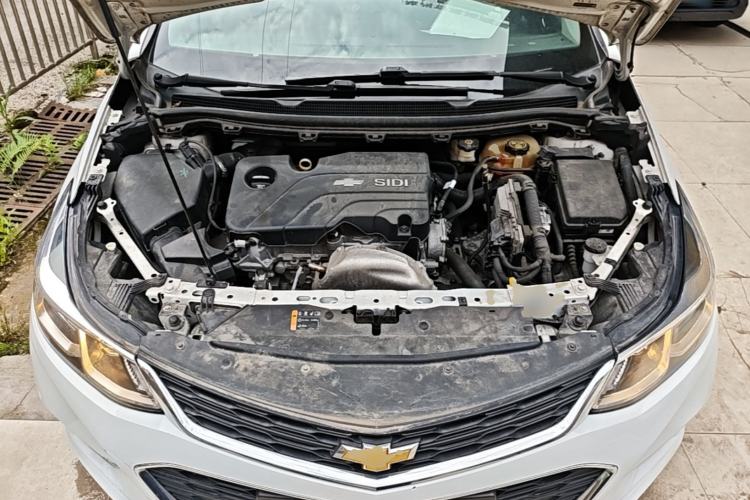 Used Chevrolet Cruze 2018 Hatchback 320 Automatic Xuanfeng Edition Engine Bay