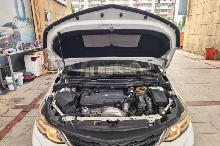 Used Chevrolet Cruze 2018 320 Automatic Pioneer Sunroof Edition Engine Bay