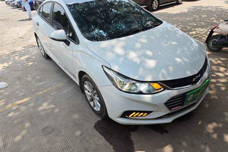 Used Chevrolet Cruze 2018 320 Automatic Pioneer Sunroof Edition Exterior 1