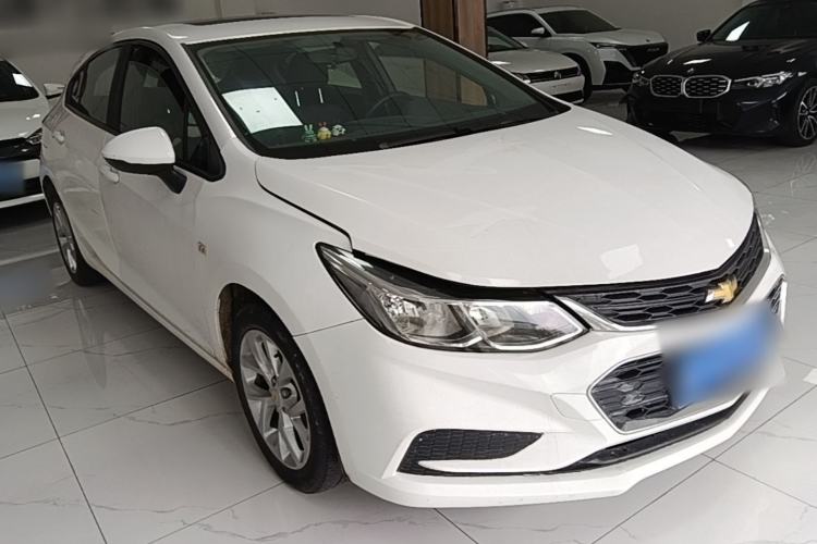 Used Chevrolet Cruze 2018 Hatchback 320 Automatic Pioneer Sunroof Edition Exterior 1