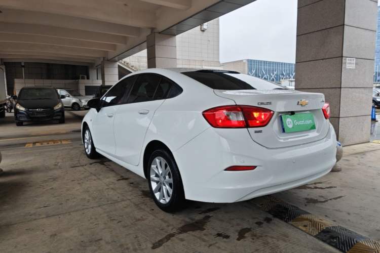 Used Chevrolet Cruze 2018 320 Automatic Pioneer Sunroof Edition Exterior 2