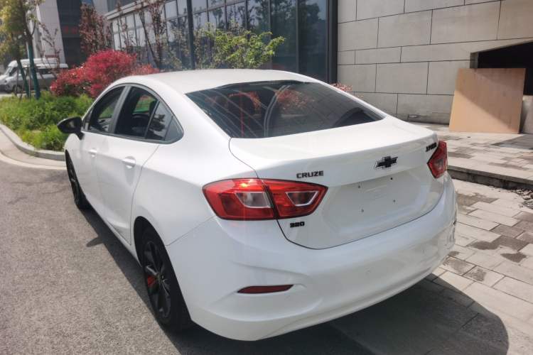 Used Chevrolet Cruze 2018 Redline 320 Automatic Pioneer Edition Exterior 2