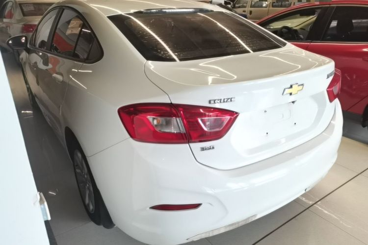 Used Chevrolet Cruze 2018 320 Automatic Pioneer Sunroof Edition Exterior 2