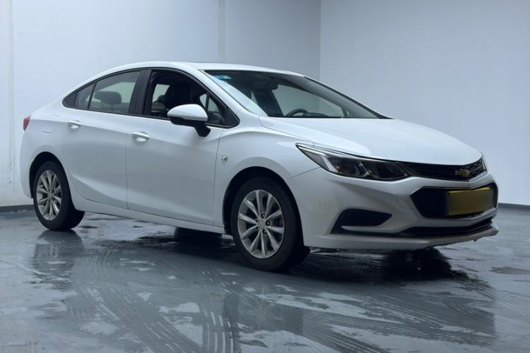 Used Chevrolet Cruze 2018 320 Automatic Pioneer Sunroof Edition Exterior 2