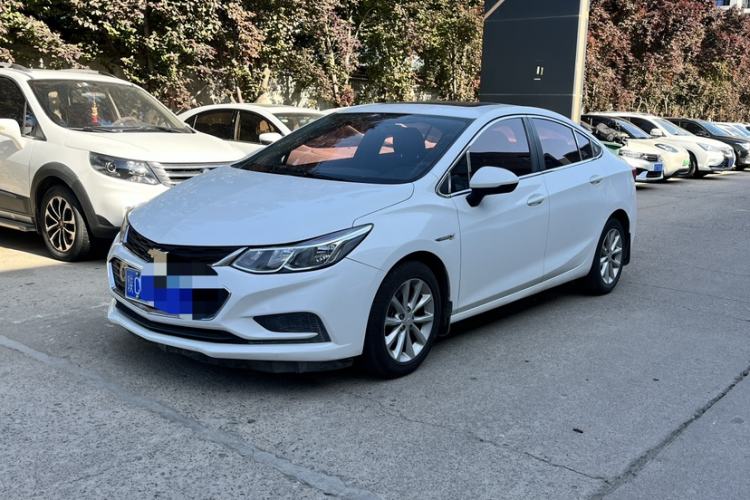 Used Chevrolet Cruze 2018 320 Automatic Pioneer Sunroof Edition Exterior 3