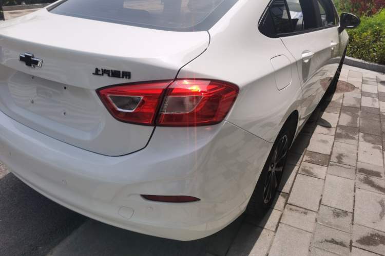 Used Chevrolet Cruze 2018 Redline 320 Automatic Pioneer Edition Exterior 3