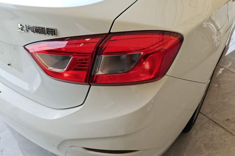 Used Chevrolet Cruze 2018 320 Automatic Pioneer Sunroof Edition Exterior 3