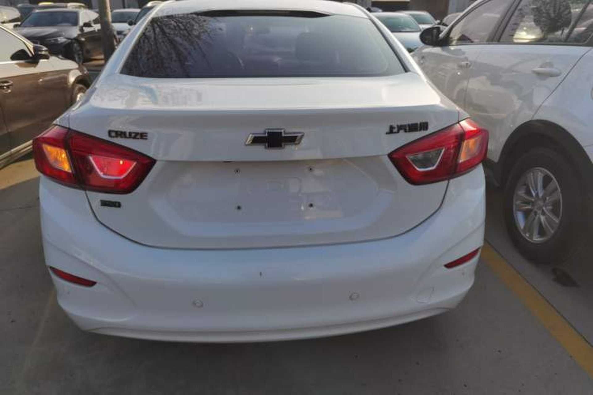Used Chevrolet Cruze 2018 Redline 320 Automatic Pioneer Edition Exterior 4