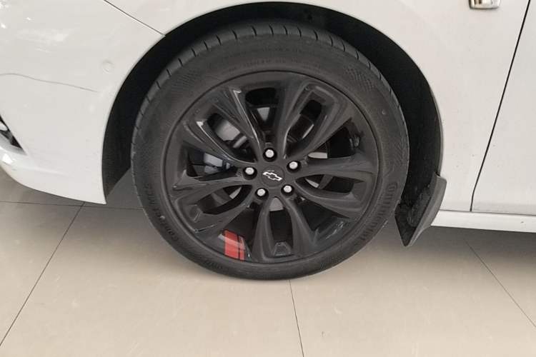 Used Chevrolet Cruze 2018 Redline 330T Dual-Clutch Flagship Edition Exterior 4