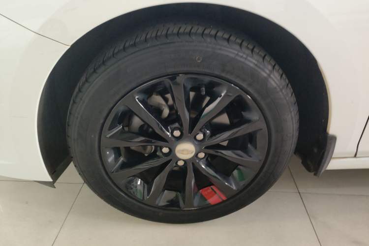 Used Chevrolet Cruze 2018 Redline 320 Automatic Pioneer Edition Exterior 4