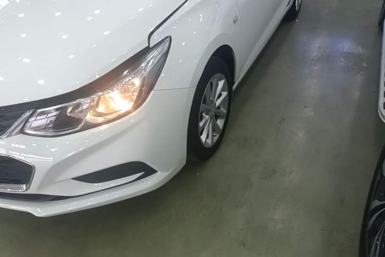 Used Chevrolet Cruze 2018 320 Automatic Pioneer Sunroof Edition Exterior 4