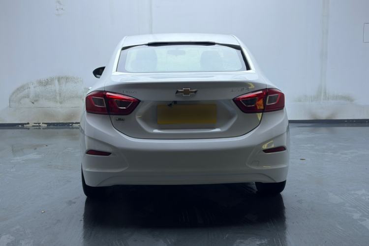 Used Chevrolet Cruze 2018 320 Automatic Pioneer Sunroof Edition Exterior 4