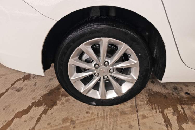 Used Chevrolet Cruze 2018 320 Automatic Pioneer Sunroof Edition Exterior 5