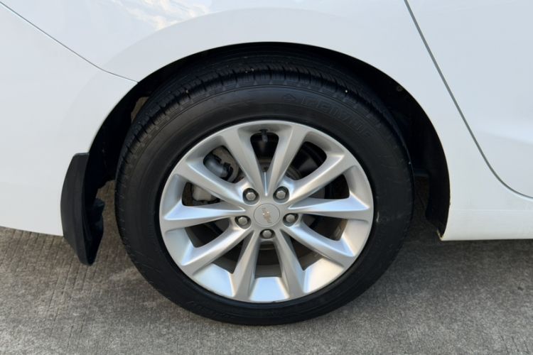Used Chevrolet Cruze 2018 320 Automatic Pioneer Sunroof Edition Exterior 5