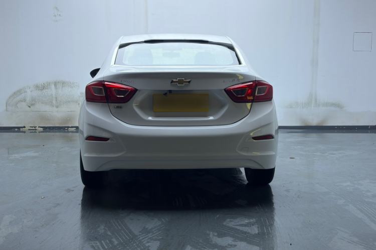 Used Chevrolet Cruze 2018 320 Automatic Pioneer Sunroof Edition Exterior 5