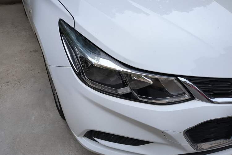 Used Chevrolet Cruze 2018 320 Automatic Pioneer Sunroof Edition Exterior 6